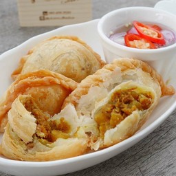 กะหรี่พัฟไก่