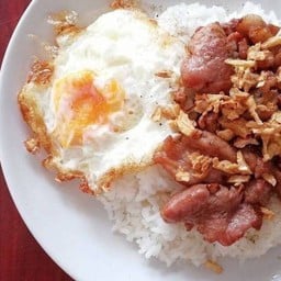 ข้าวไก่กระเทียม