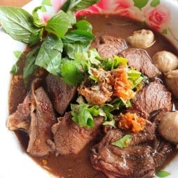 ก๋วยเตี๋ยวตาดำ สูตรโบราณ หมู,เนื้อ,เย็นตาโฟ