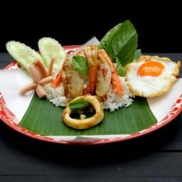 กระเพรารวมมิตรทะเล