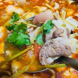 ขาหมู ต้มยำ