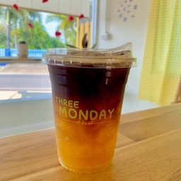 Threemonday coffeehouse