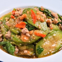 มะเขือยาวผัดเต้าเจี้ยว