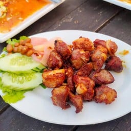 แหนมซี่โครงหมูทอด