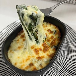 (Vegetarian) ผักโขมอบชีส - Spinach au Gratin