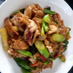 ผัดซีอิ้วหมู