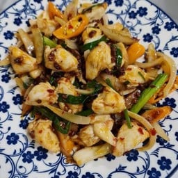 โคตรปูก้อนผัดพริกหอม