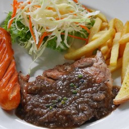 สเต็กหมู+ไส้กรอกรมควัน