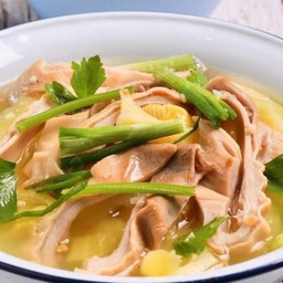 แกงจืดเกี๊ยมไฉ่กระเพาะหมู