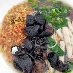 ก๊ยวจั๊บญวนเห็ดหอมพริกไทยดำ