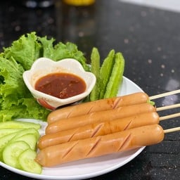 ไส้กรอกหมึกแดงหนังกรอบ