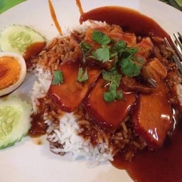 ข้าวหมูแดงหมูกรอบ