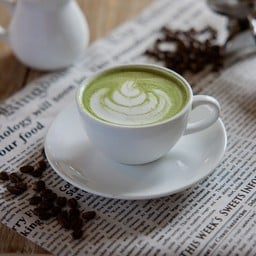 Uji Matcha Latte ( อูจิ มัจฉะ ลาเต้ )