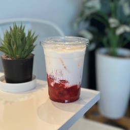 นมสดสตรอเบอร์รี่ Strawberry Milk