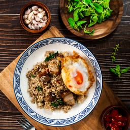 กะเพราคลุกฝุ่น (best seller)