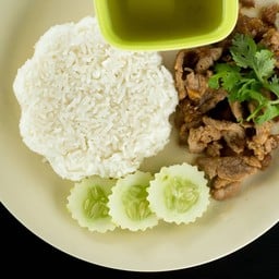 ข้าวไก่กระเทียม