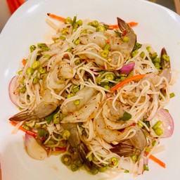 Raw Shrimps Vermicelli Noodle Salad