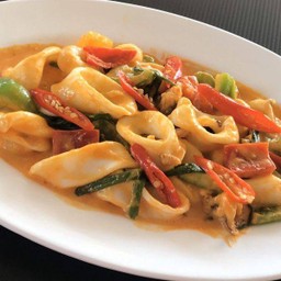 หมึกผัดไข่เค็ม