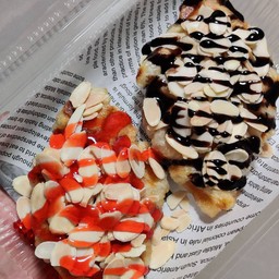 จับคู่ อัลมอนด์+ซอสสตอเบอรี่&ช็อคโกแลต