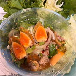 ยำไข่เยี่ยวม้าหมูสับ