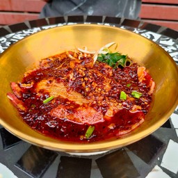 ก๋วยเตี๋ยวเนื้อริบอาย พิเศษ