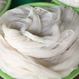 ขนมจีน (กินกับยำคือดือมากกก)