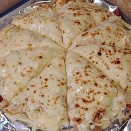 ไก่ชีสลาวา