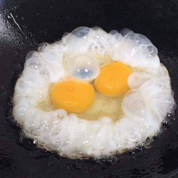 ไข่ดาวแฝด