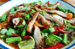 ส้มตำเมืองยศ(ลาบยโสเมืองยศ)