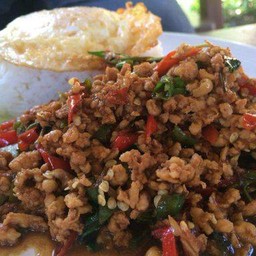 กระเพาไก่สับจุกๆ