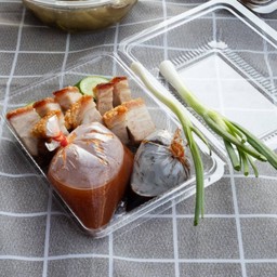 หมูกรอบ