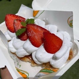 ครอฟเฟิล วิปครีม + สตอเบอรี่เกาหลี