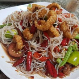 ตำขนมจีน แคปหมู