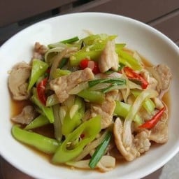 ข้าวผัดพริกหยวก 2 กล่อง