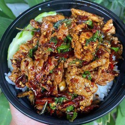 กระเพาหมูชิ้นจุกๆ