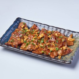 สันคอหมุย่างซอส (ไม่มีข้าว)