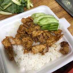 ร้านเจ๊ชรผัดไท