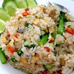 ข้าวผัดคะน้าปลาเค็ม