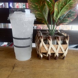 ลิ้นจี่โซดา ( งดแยกน้ำแข็งน่ะค่ะ)