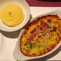 Le Brussels Bistro Le Brussels bistro