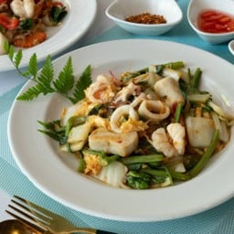 สุกี้แห้ง