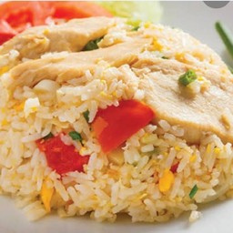 ข้าวผัดไก่ชิ้น