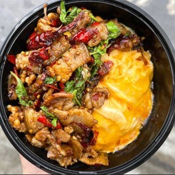 [อร่อยซ่ากับโค้ก] กระเพราสามชั้น+ไข่ข้น +  โค้ก ออริจินัล (กระป๋อง)