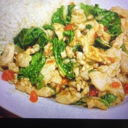 กระเพราหมูชิ้น