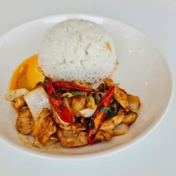 ข้าวไก่ผัดน้ำพริกเผา