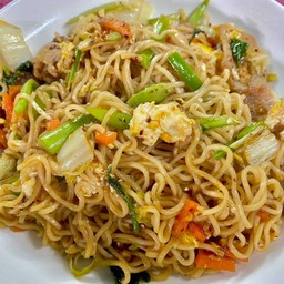 ผัดมาม่า