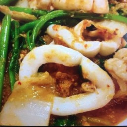 สุกี้น้ำปลาหมึก