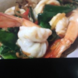 ข้าวกระเพรากุ้ง