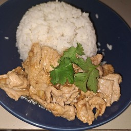 ข้าวหมูทอดกระเทียม