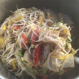 ผัดถั่วงอกเต้าหู้หมูสับ